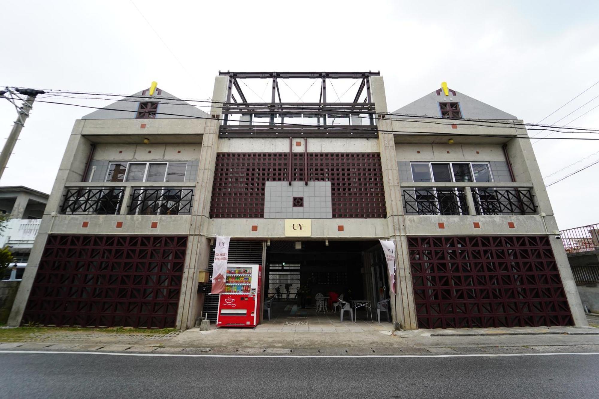 ゲストハウスuyokinawa Урума Экстерьер фото